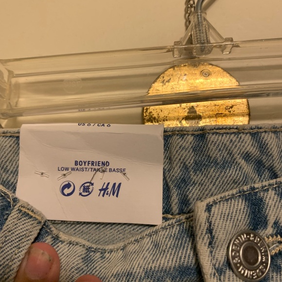 NWT H&M | distressed jeans - Picture 3 of 7